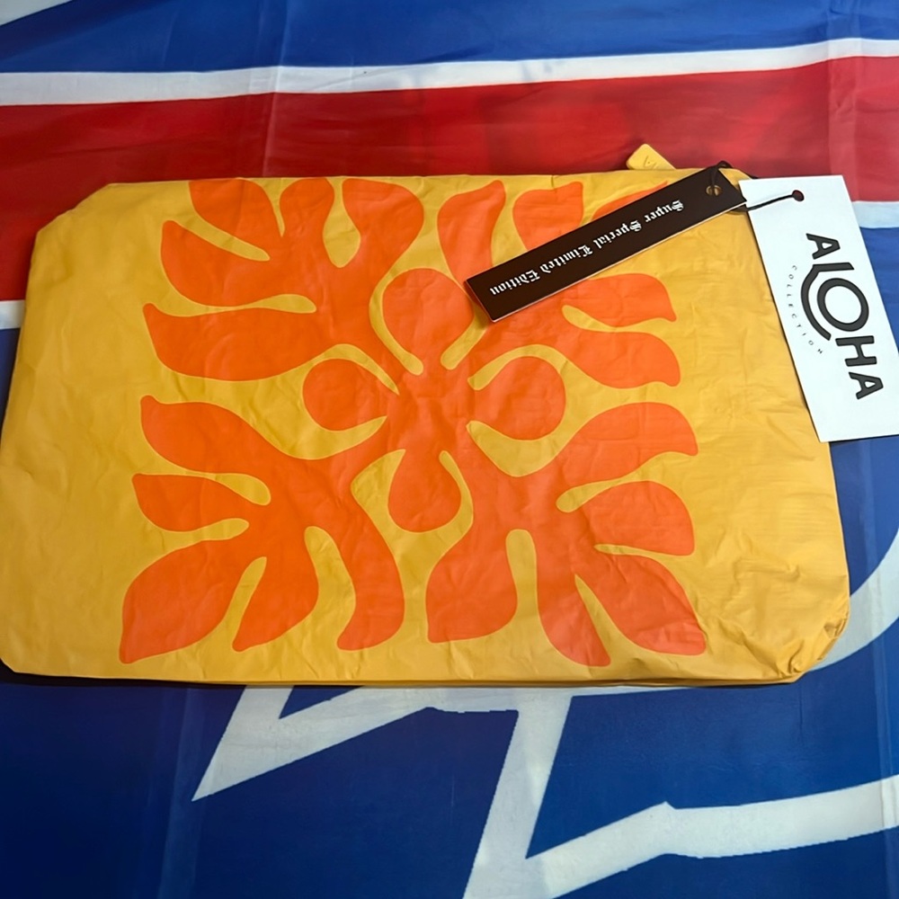ALOHA Collection Appliqué Small Pouch